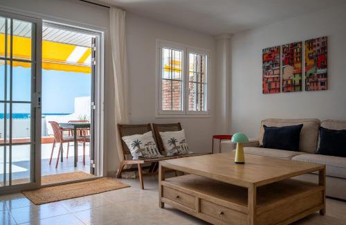 Creixell Villa | AT148 Frente la playa, jardín privado, vistas mar