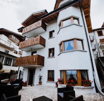 Zambla Alta Bed & Breakfast | Atelier della Montagna