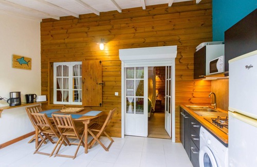 Bas Vent House | Atemoya lodges. Swimming pool, beach 400 m., Cinnamon (4p), A/C, pool, beautiful garden, beach 400 m