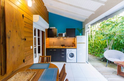 Bas Vent House | Atemoya lodges. Swimming pool, beach 400 m., Cinnamon (4p), A/C, pool, beautiful garden, beach 400 m