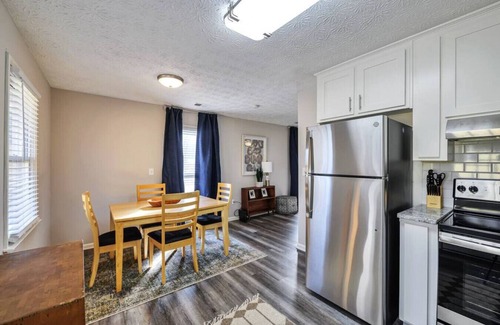 Marietta House | ATH - Marietta - 2BR - Pet Friendly -Ranch (160b)