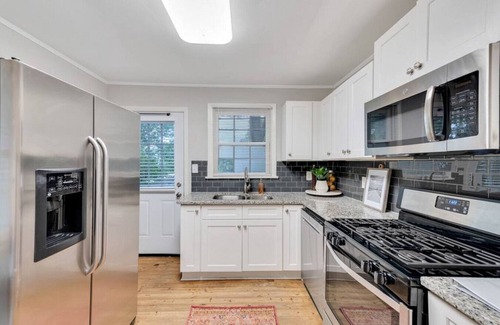 Marietta House | ATH - Marietta - 2BR - Ranch -Fenced (woods)