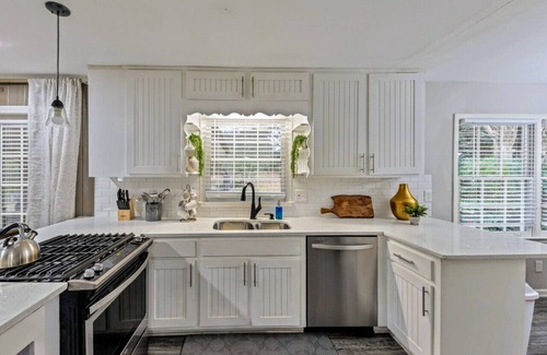 East Cobb House | ATH -Marietta -5BR -Pet Friendly - Fenced (bberry)