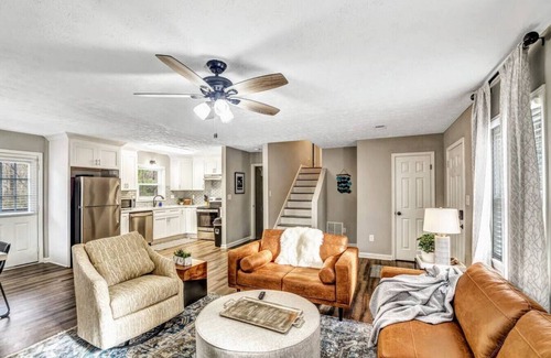 Powder Springs House | ATH -Powder Springs-4BR-PetFriendly -Fenced (3017)