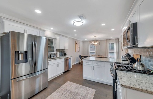 Sandy Springs House | ATH - Sandy Springs longterm rental. Mile from 400/285