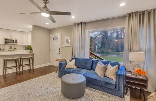 Smyrna House | ATH - Sleeps 6-3 Beds - Fenced/Pet friendly - Pat Mell