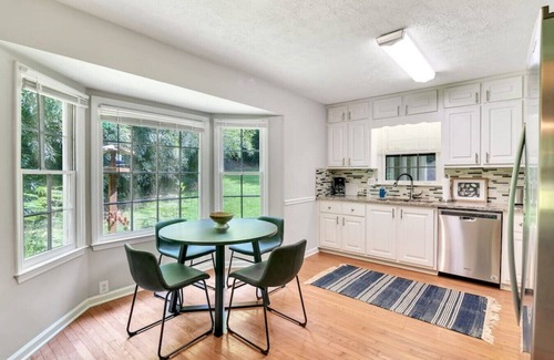 Marietta House | ATH - Sleeps 8 - 4 Beds - Pet friendly - Edward