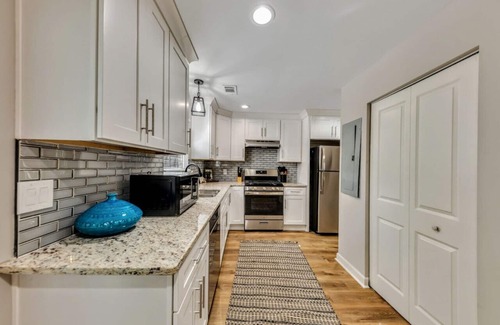 Smyrna House | ATH -Smyrna-2BR-Pet Friendly-Fenced-DBL Mstr(1018)