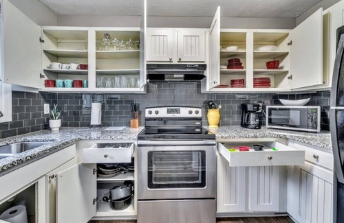 Smyrna House | ATH - Smyrna - 2BR - Sleeps 6 - Pet Friendly (1695)