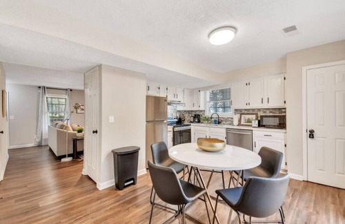 Smyrna House | ATH - Smyrna - Sleeps 4 - 2 Beds - Pet friendly - CC3