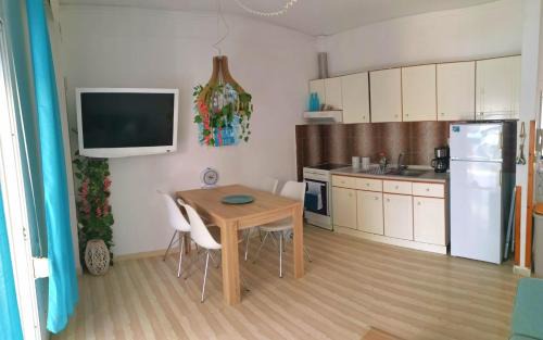 Nea Peramos Apartment | Athena Apartment