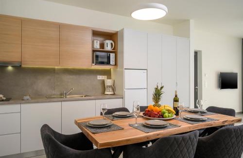 Platanias Town Apartment | Athina Suites Luxury Suites Near The Sea Platanias