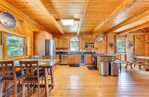 Athol Cabin | Athol Cabin w/Deck & Fire Pit, 10 Mi to Lake