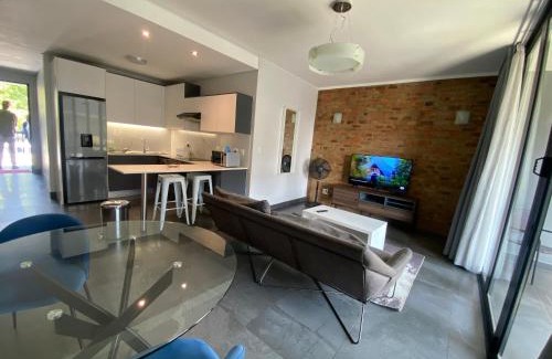 Sandown Apartment | Atholl gate