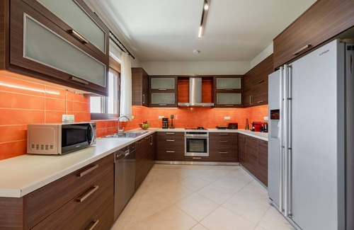 Prines Villa | Athos Rural villa, private pool,a short walk to taverns