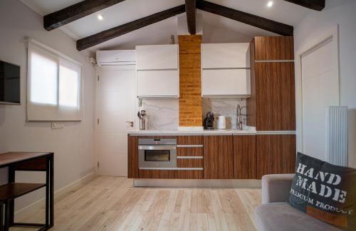 La Roqueta Apartment | Atico con terraza y jacuzzi en el centro