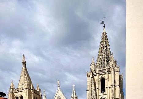 Old Town Apartment | Atico de la Catedral VUT-LE-830