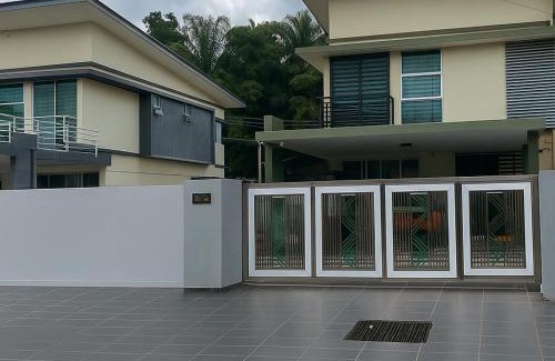 Sandakan House | Atiya Homestay Sandakan