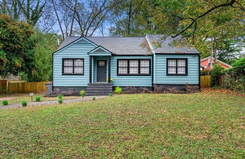Hapeville House | Atl 4 BR | 10 Mins from Airport | Office & Desk