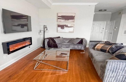 SoNo Apartment | ATL City-scape