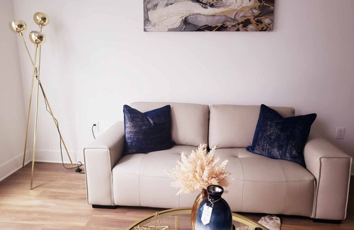 Reynoldstown Apartment | ATL - Modern Oasis