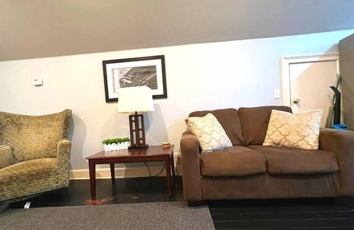Mechanicsville Apartment | Atl Tip Top Cutie City View and Free WiFi