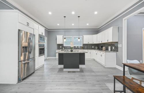 Belvedere Park House | Atlanta Gem Near Mercedez Benz Stadium & Stone Mtn Prk