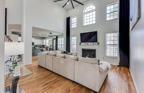 Southwestern House | Atlanta Luxury Home (8bedrooms)
