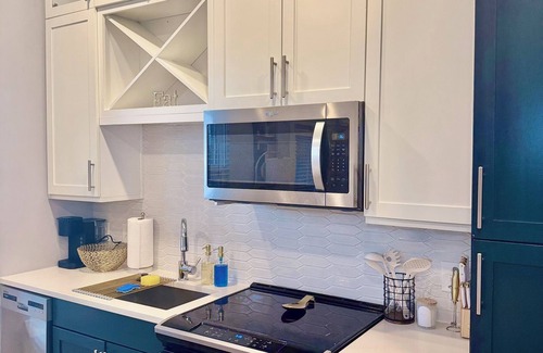 North Decatur Apartment | Atlanta/North Decatur Luxury Getaway !