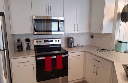 Briarcliff Heights Apartment | Atlanta Oasis