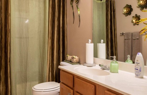 Cliftondale House | Atlanta Peaceful Sanctuary!!! Close to it all.