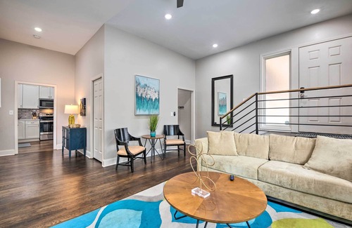 Church Street House | Atlanta Retreat w/Deck in Greenbriar Area!
