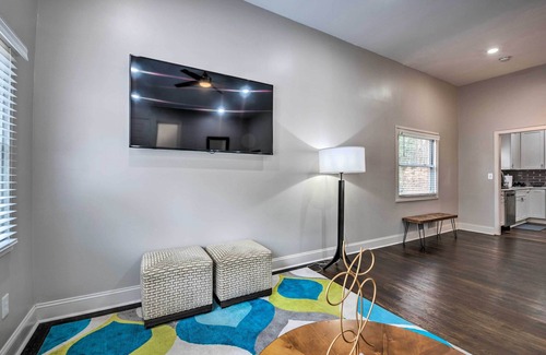 Church Street House | Atlanta Retreat w/Deck in Greenbriar Area!