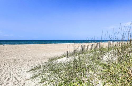Atlantic Beach Apartment | Atlantic Beach Studio with Community Pool!