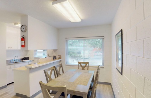Jekyll Island Apartment | ATLANTIC BREEZE #1 2 bedrooms, 2 bathrooms