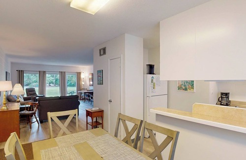 Jekyll Island Apartment | ATLANTIC BREEZE #1 2 bedrooms, 2 bathrooms