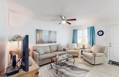 Caine Woods Apartment | Atlantic Mist 103