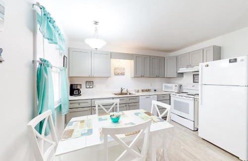 Caine Woods Apartment | Atlantic Mist 103