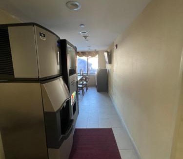 Crown Heights Hotel | Atlantic Motor Inn