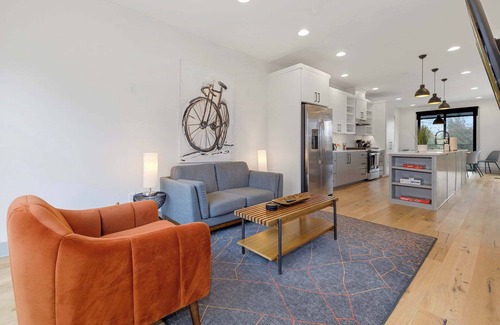 Downtown House | Atlas - Trailhead Mews - Optional BlakeSt Access