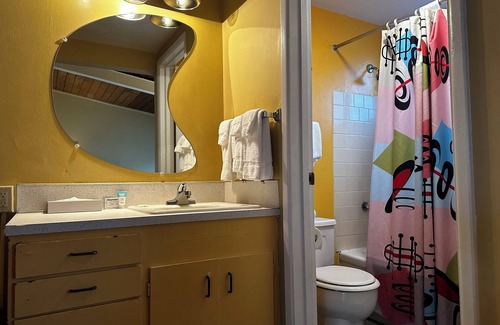 Astoria Hotel | Atomic Motel