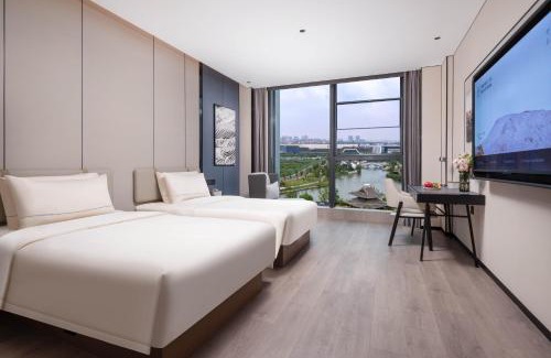 Huishan District Hotel | Atour Hotel Wuxi Huishan High-Speed Railway Station