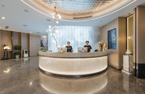 Bin Hu District Hotel | Atour Hotel Wuxi Yuantouzhu Scenic Area Qianrong Road