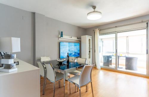 Almeria Apartment | ATP La Goleta a 5 minutos de la Playa, Piscina, Frente a Recinto Ferial y Parking Privado Gratis!