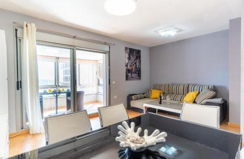 Almeria Apartment | ATP La Goleta a 5 minutos de la Playa, Piscina, Frente a Recinto Ferial y Parking Privado Gratis!