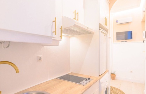Guindalera Apartment | Atractivo apartamento de un dormitorio con patio interior junto al Intercambiador de Avenida América CTG83