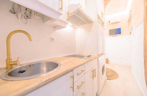 Guindalera Apartment | Atractivo apartamento de un dormitorio con patio interior junto al Intercambiador de Avenida América CTG83