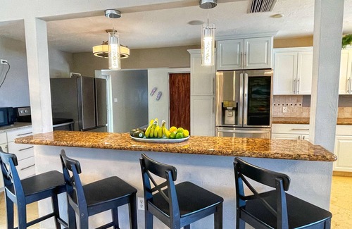 Marathon House | Attention Large Groups! 14Bd/10Bth Home Comfortably Accommodates Up to 30!