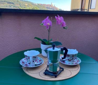 San Bartolomeo al Mare Apartment | Attic Apartment Villa Rosa con posto auto privato