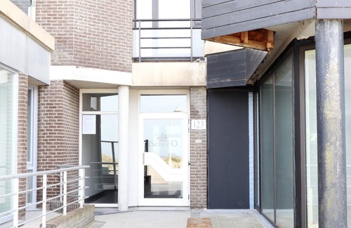 Nieuwpoort-aan-Zee Apartment | Attic Apartment in Nieuwpoort with Sea Views